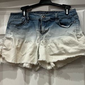 Maurice Jean washed shorts size 9/10